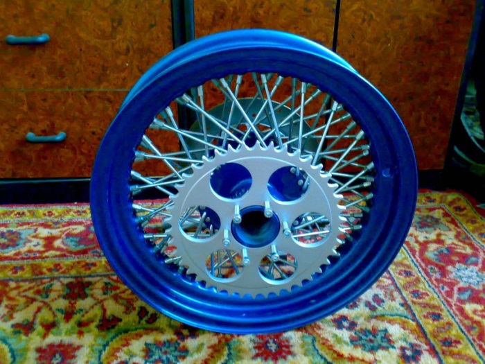 y_04412af4.jpg