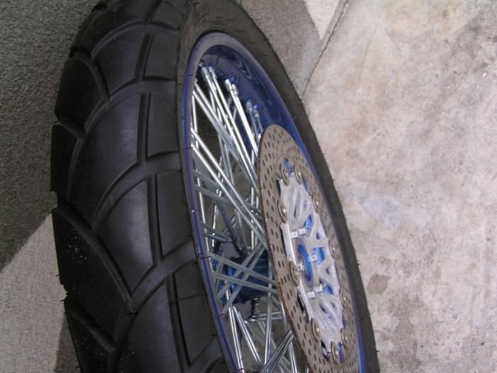 y_ab704027.jpg